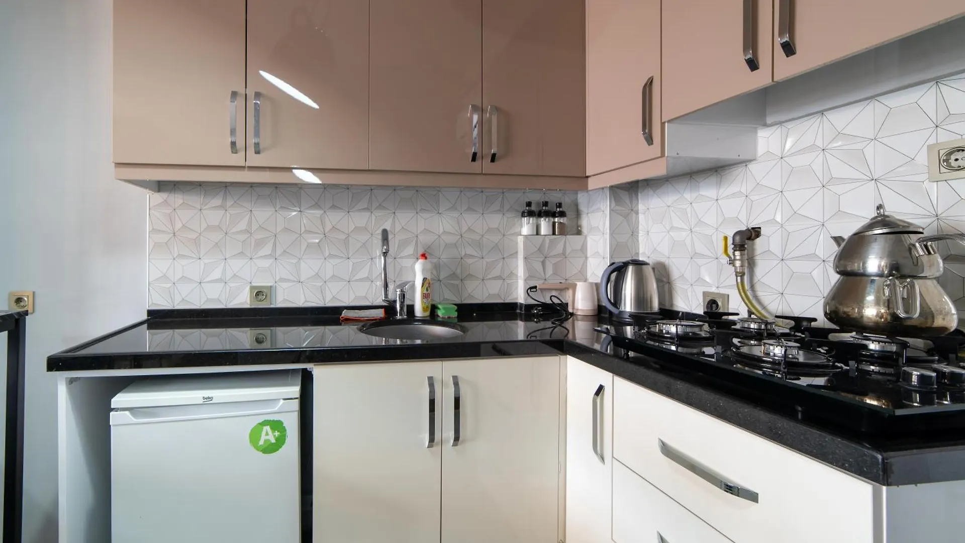 Bosphorus Menekshe Rezidances Apartment Istanbul