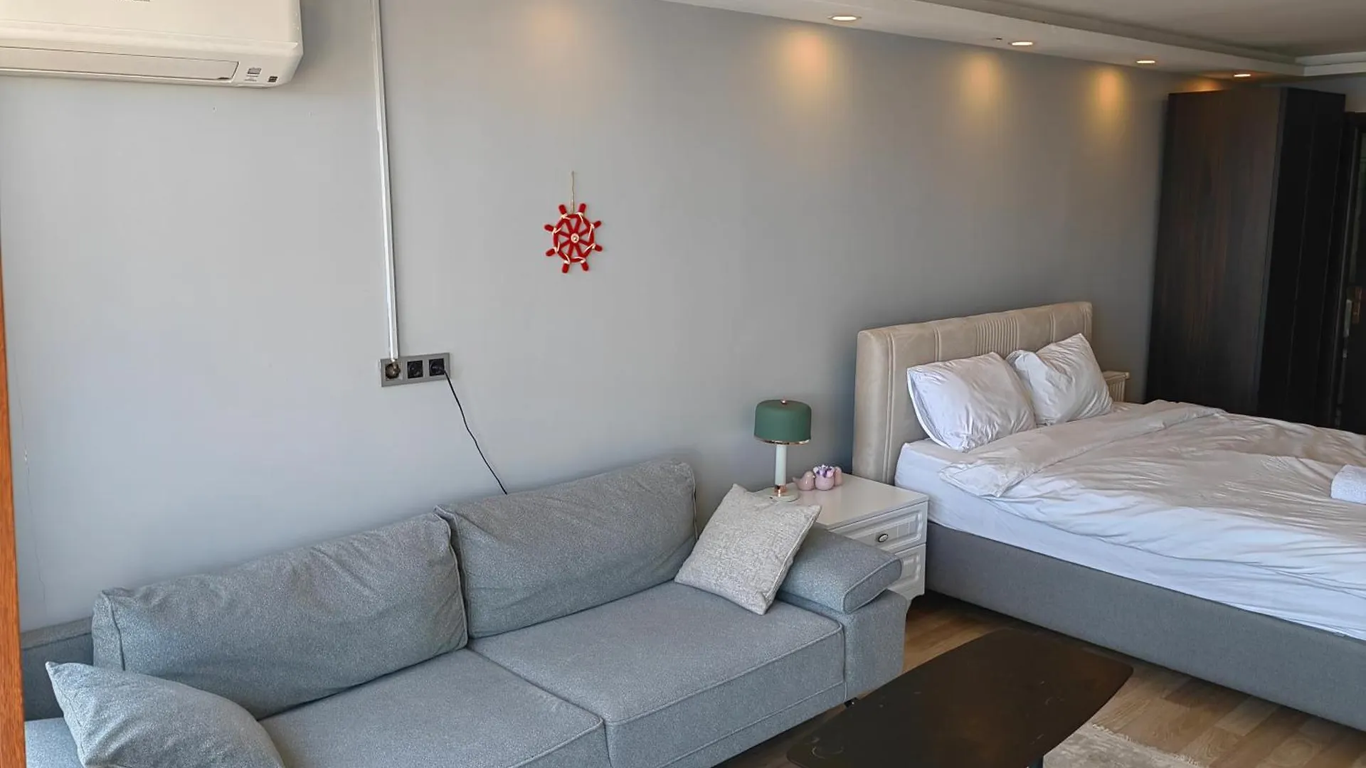 Bosphorus Menekshe Rezidances Apartment Istanbul