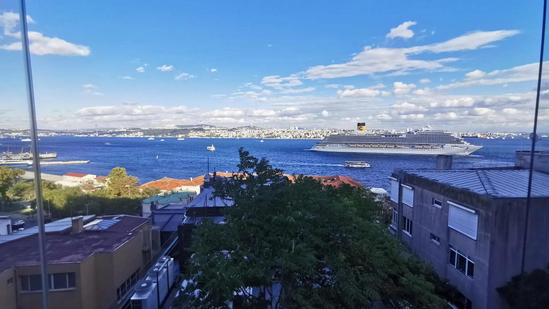 イスタンブールBosphorus Menekshe Rezidancesアパートメント
